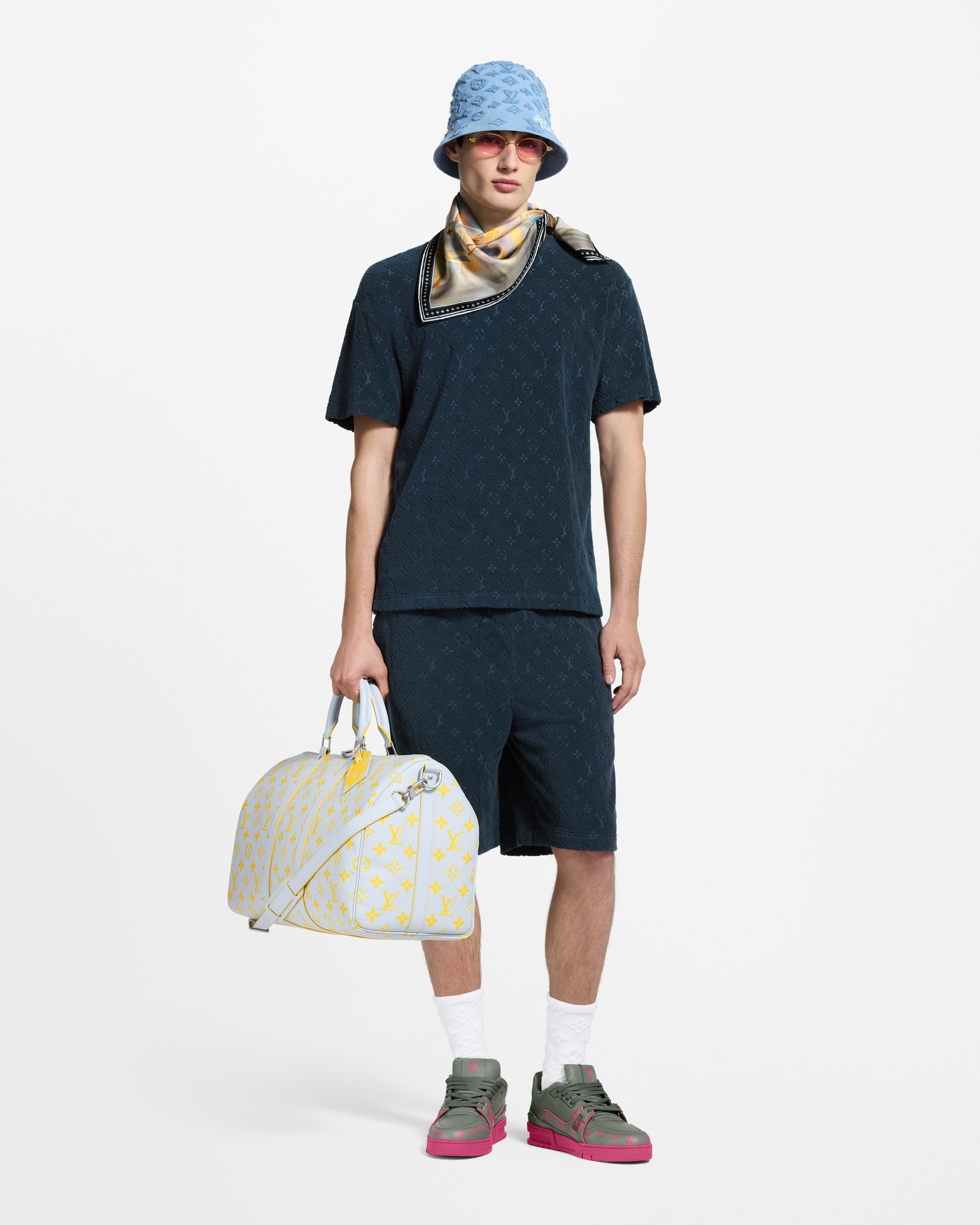 LOUIS VUITTON ネイビー ホワイト トレーナー LOUIS VUITTON（トレーナー/スウェット）のフリマアイテム一覧